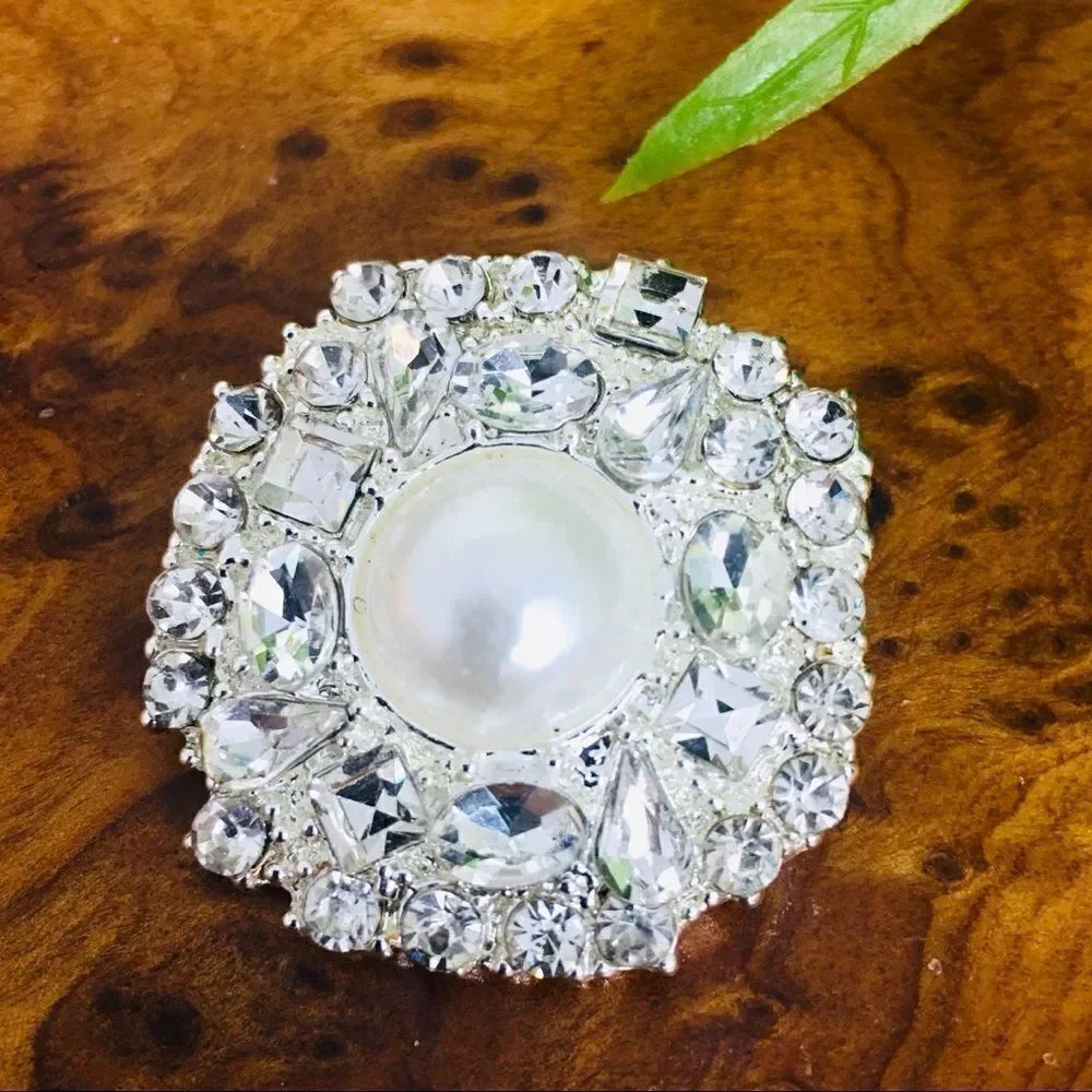 Sparkling Bling clear Crystal Rhinestone Pearl Brooch 4239
